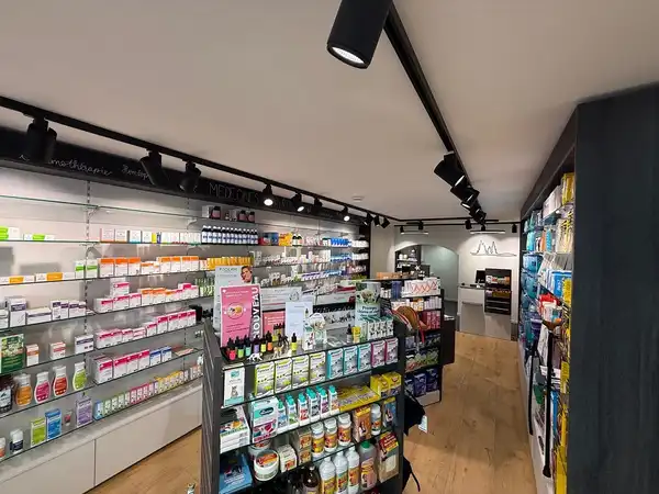 Photo intérieure de la pharmacieplus du marché