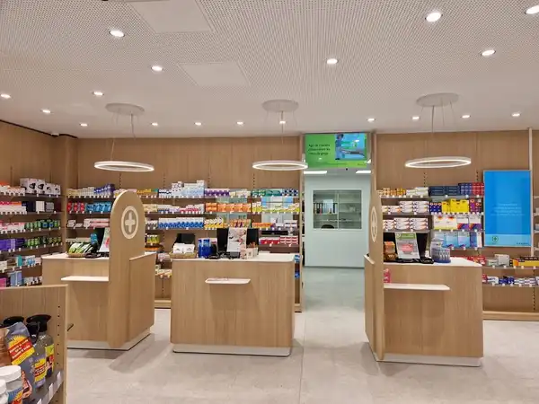 Intérieur de la pharmacieplus noble-contrée, à Veyras