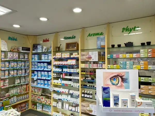 Intérieur de la pharmacieplus de Vétroz