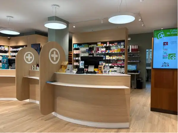 Intérieur de la pharmacie Plan-Soleil
