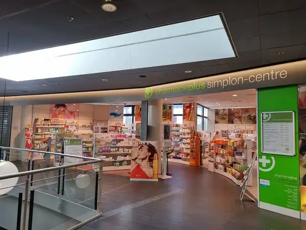 Vue extérieure de la pharmacie simplon-centre