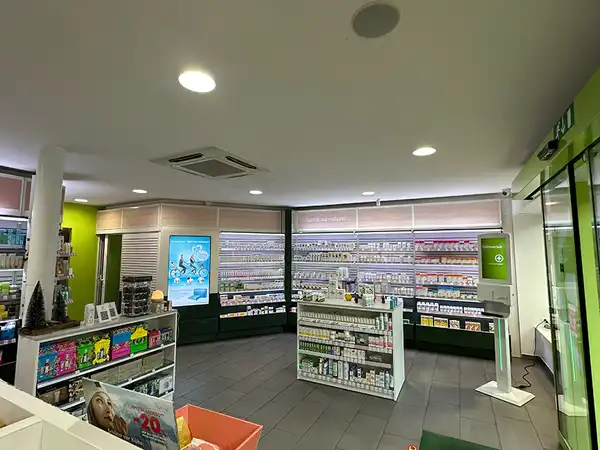 Intérieur de la pharmacieplus de la Grand-Rue