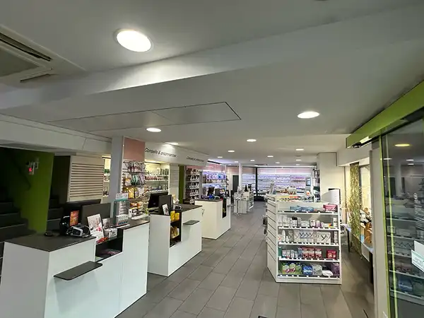 Intérieur de la pharmacieplus de la Grand-Rue